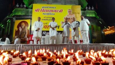Photo of आचार्य श्री विद्यासागर महाराज के देवलोक गमन पर गमगीन हुआ जैन समाज