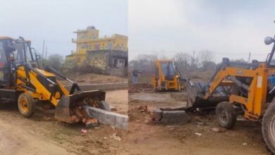 Photo of झज्जर नगर परिषद ने अवैध रूप ने पनप रही कॉलोनी पर चलाया बुलडोजर