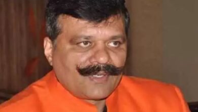 Photo of पूर्व विधायक चैंपियन की गिरफ्तारी पर उच्च न्यायालय ने लगाई रोक