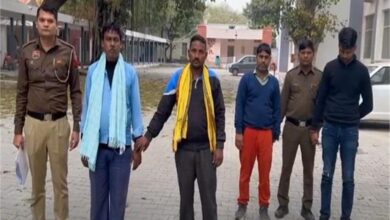 Photo of हरियाणा में एंबुलेंस में शराब तस्करी, छुपाकर रखी थी बोतलें…