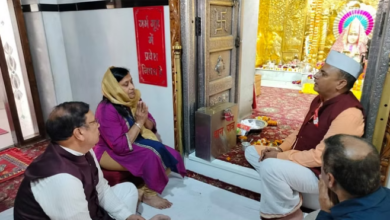 Photo of डॉ. कमल गुप्ता माता मनसा देवी से आशीर्वाद लेने पहुंचे पंचकूला