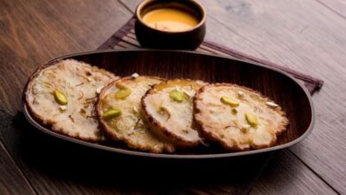 Photo of होली पर बनाएं स्वादिष्ट गुड़ के मालपुएं, इस आसान विधि से करें तैयार