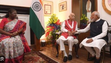 Photo of एलके आडवाणी को घर जाकर दिया गया भारत रत्न, राष्ट्रपति द्रौपदी मुर्मु ने किया सम्मानित