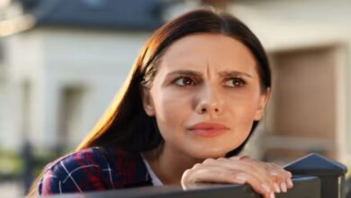 Photo of पड़ोसी की मदद करने के लिए महिला ने लिखा संदेश, संकोच हुआ तो लोगों से पूछा, दूं कि नहीं?