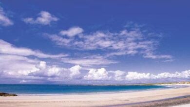 Photo of बुला रहा ये खूबसूरत आइलैंड, रहना-खाना सब कुछ मुफ्त, 1.5 करोड़ रुपये भी मिलेगा!