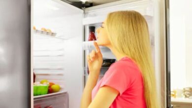 Photo of फ्रिज का खुफिया बटन, रहता है नजरों के सामने, पर अनदेखा कर देते हैं लोग!
