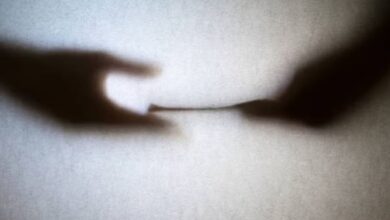 Photo of यूपी: दुष्कर्म पीड़िता परिवार से रिश्वत मांगने पर बाबू निलंबित