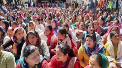Photo of भूमि धंसाव से प्रभावित लोगों ने मांगें पूरी न होने पर चुनाव के बहिष्कार की दी धमकी