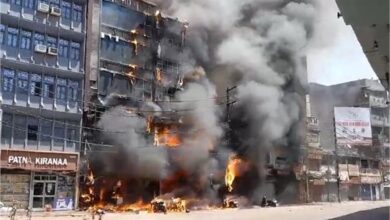 Photo of पटना जंक्शन के पास होटल में लगी भीषण आग, एक की मौत