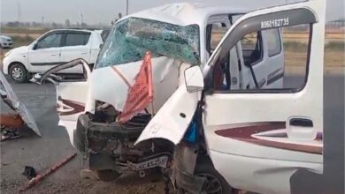 Photo of हरियाणा में बड़ा हादसा: श्रद्धालुओं की तेज रफ्तार गाड़ी पत्थर से टकराई…