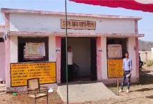 Photo of एमपी: सीधी के इस गांव में मतदान का बहिष्कार, वोट डालने नहीं पहुंचा एक भी ग्रामीण