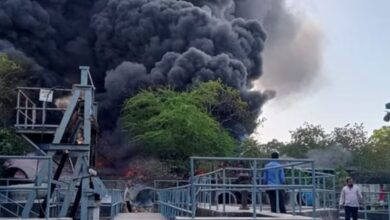 Photo of कानपुर: राखी मंडी में लगी भीषण आग, दुकानें जलकर राख…