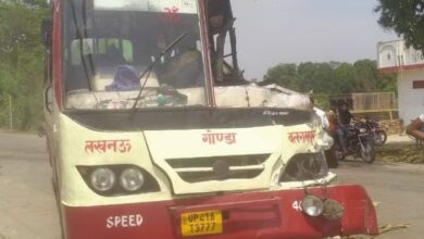 Photo of गोंडा: ट्रैक्टर-ट्रॉली से टकराई रोडवेज बस, 12 यात्री जख्मी