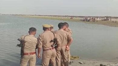 Photo of उत्तर प्रदेश: सरयू नदी में नहाने के दौरान डूबे तीन बच्चों के शव बरामद