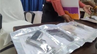 Photo of बुरहानपुर पुलिस ने 12 अवैध पिस्टल के साथ एक आरोपी को पकड़ा