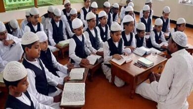 Photo of यूपी के सभी 16 हजार मदरसों की मान्यता खत्म, अब छात्र-छात्राओं का सरकारी स्कूलों में होगा प्रवेश