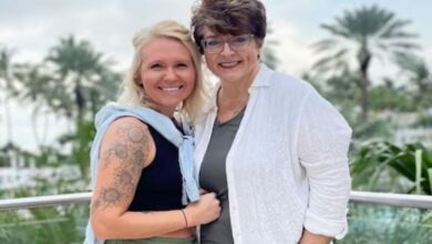 Photo of महिला ने कर ली अपनी ही स्कूल टीचर से शादी, 25 साल है उम्र में फर्क