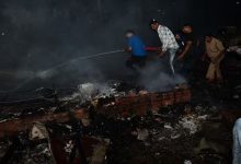 Photo of बनभूलपुरा के पास बनी झोपड़ियों में लगी आग, देर रात मची चीख-पुकार