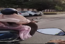 Photo of स्कूटी चलाती महिला को घूरने लगे लोग, मोबाइल निकाल बनाने लगे वीडियो, चेहरा नहीं