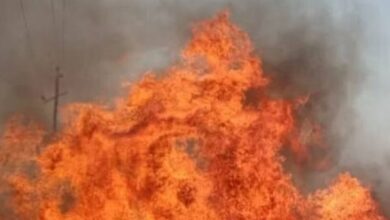 Photo of चांदनी चौक के किनारी बाजार की एक दुकान में लगी आग
