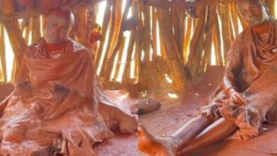 Photo of शादी से पहले लड़की को करते हैं किडनैप, 100 दिनों तक शरीर पर रेत लगाए रहती है बंद! 