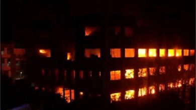 Photo of हरियाणाः गुरुग्राम के मानेसर स्थित कपड़ा फैक्ट्री में लगी भीषण आग
