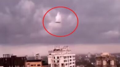Photo of क्‍या जयपुर के आसमान में था UFO? बादलों के बीच यूं गायब हो रहा था रहस्यमई विमान