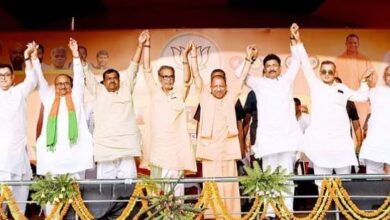 Photo of  सीएम योगी का हेलीकॉप्टर रास्ता भटका, चुनावी सभा को संबोधित करने आ रहे थे बिहार