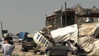 Photo of अमेरिका में तूफान से 19 लोगों की मौत, लाखों घरों की बिजली गुल