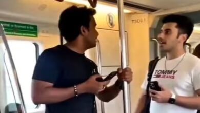 Photo of  ‘मदनपुरी के छपरी…’, मेट्रो में जमनापार और साउथ दिल्ली को लेकर हुआ झगड़ा