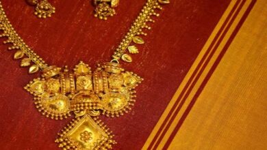 Photo of आपकी सोने की अंगूठी का बिल कैसे तय होता है? कहीं ज्यादा तो नहीं दे आईं! जानें