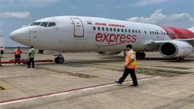 Photo of Air India Express की सेवाएं धीरे-धीरे हो रहीं बहाल