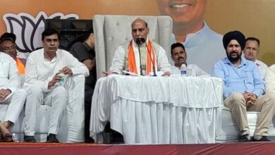 Photo of राजनाथ सिंह पहुंचे आनंदपुर साहिब, बोले- मोदी के राज में पंजाब और देश के बॉर्डर सुरक्षित
