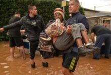 Photo of ब्राजील में बाढ़-बारिश से भारी तबाही, 100 से अधिक मौतें और हजारों लापता