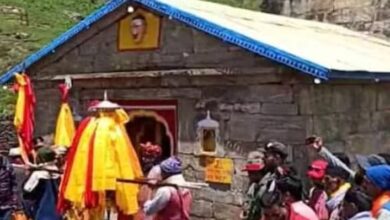 Photo of शुभ लग्न में खुले द्वितीय केदार भगवान मद्महेश्वर मंदिर के कपाट, 300 से ज्यादा श्रद्धालु पहुंचे