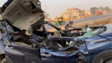 Photo of दिल्ली-लखनऊ हाईवे पर भयानक एक्सीडेंट, खून से लाल हुई सड़क