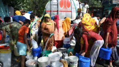 Photo of दिल्ली में पानी के लिए हाहाकार : मंत्री ने कहा- अब एक ही बार होगी सप्लाई