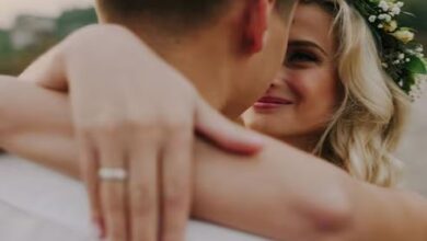 Photo of कपल ने वेडिंग कार्ड पर लिखीं ऐसी शर्तें, पाने वाले मेहमानों ने कैंसिल कर दिया प्लान