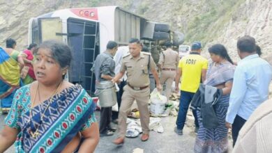 Photo of श्रीनगर गढ़वाल: तेलांगना के यात्रियों की बस दुर्घटनाग्रस्त