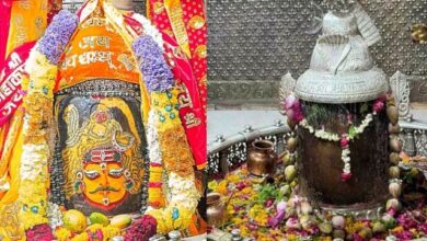 Photo of महाकाल के जटाधारी स्वरूप में शीष से निकली माँ गंगा, त्रिपुंड, ॐ और चंद्र से हुआ बाबा का शृंगार
