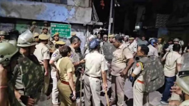 Photo of सूरसागर में सांप्रदायिक हिंसा, दंगाइयों ने पथराव कर फूंक दी दुकान