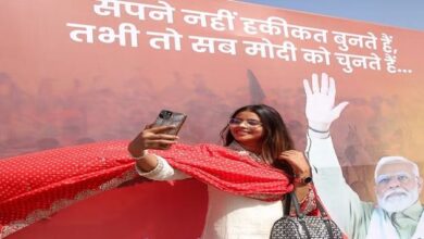 Photo of मोदीमय दिखी दिल्ली, पीएम के कटआउट और योजनाओं के बैनर से पटी राजधानी की सड़कें
