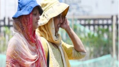 Photo of लू के थपेड़ों से बेहाल दिल्ली : आज आसमान में छाये रहेंगे बादल, गिरेंगी राहत की बूंदें