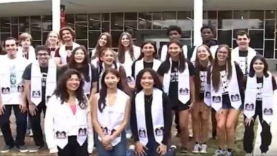 Photo of स्कूल वालों के भी उड़े होश, एक साथ 14 जुड़वा और 1 तिड़वा बच्चों ने पास की परीक्षा!