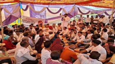 Photo of बिगड़ती कानून व्यवस्था को लेकर कांग्रेस विधायक ने धरना दिया