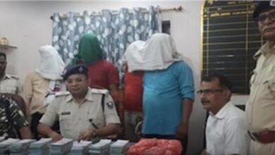 Photo of सीतामढ़ी में भारी संख्या में नेपाली जाली नोट के साथ 6 तस्कर गिरफतार