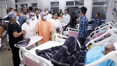Photo of रूद्रप्रयाग हादसे के घायलों से मिलने AIIMS के ट्रॉमा सेंटर पहुंचे मुख्यमंत्री योगी