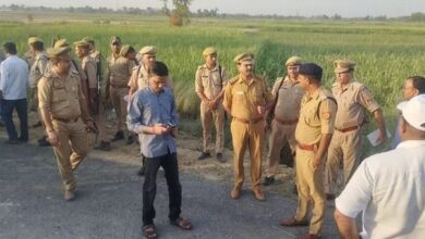 Photo of लखीमपुर: बिजली का तार गिरने से तीन की मौत मामले में ऊर्जा मंत्री की बड़ी कार्रवाई
