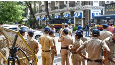 Photo of मुंबई में अतिक्रमण हटाने गई पुलिस और बीएमसी अधिकारियों पर पथराव