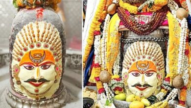 Photo of उज्जैन: एकम की भस्मारती में मालाओं से सजे बाबा महाकाल